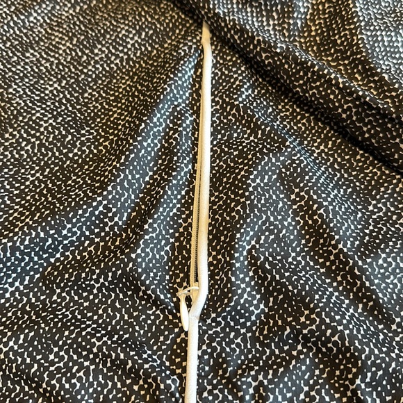 T by Talbots windbreaker with hood. - Picture 2 of 6